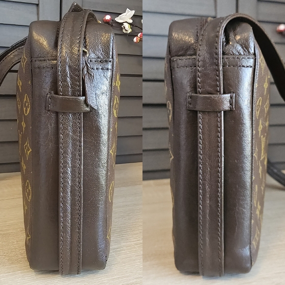 Authentic LOUIS VUITTON Monogram Sac Bandouliere 35 Shoulder Bag - Picture 5 of 11